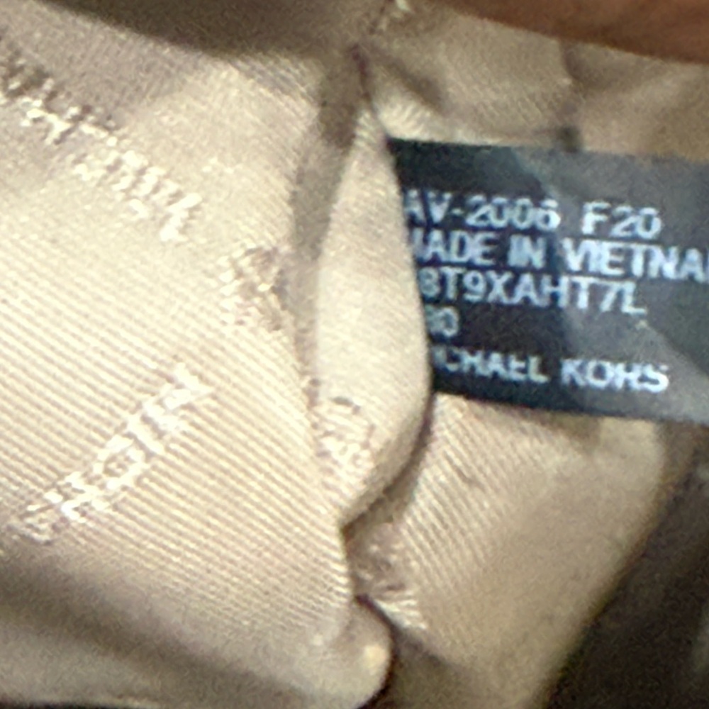 Sale‼️Michael Kors Saffiano Leather Shoulder Bag with Wallet Set -Preowned - Picture 12 of 14